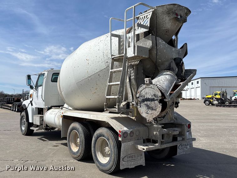 image for item FB3319 2007 Sterling L9500 ready mix truck