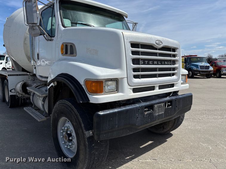 image for item FB3319 2007 Sterling L9500 ready mix truck