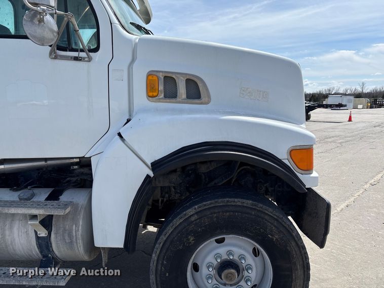 image for item FB3319 2007 Sterling L9500 ready mix truck