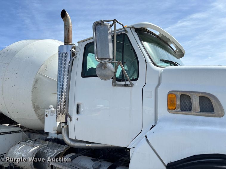 image for item FB3319 2007 Sterling L9500 ready mix truck