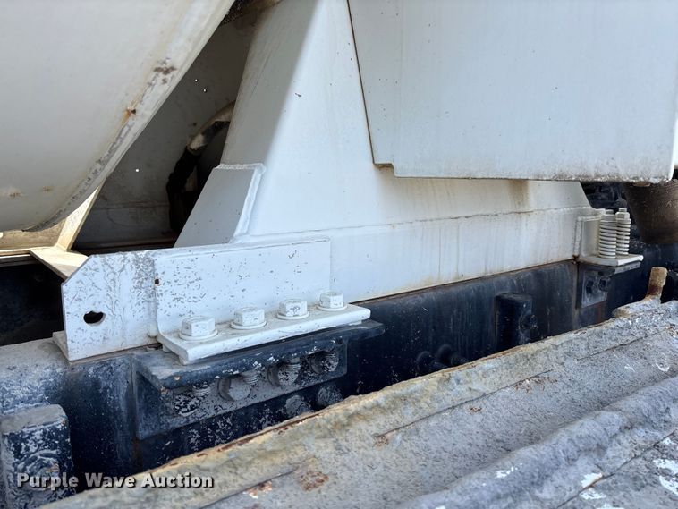 image for item FB3319 2007 Sterling L9500 ready mix truck