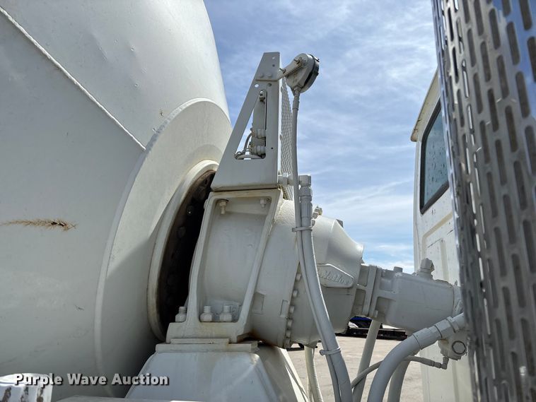 image for item FB3319 2007 Sterling L9500 ready mix truck