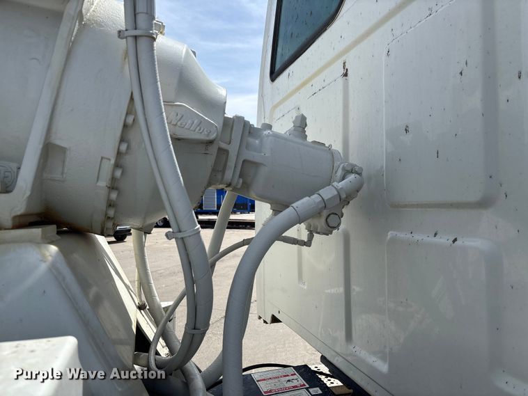 image for item FB3319 2007 Sterling L9500 ready mix truck