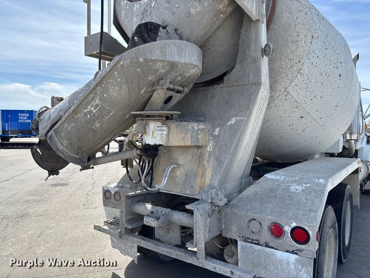 image for item FB3319 2007 Sterling L9500 ready mix truck