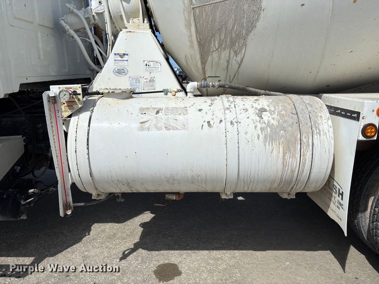 image for item FB3319 2007 Sterling L9500 ready mix truck