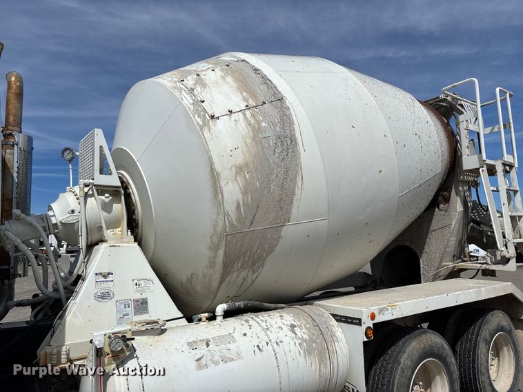image for item FB3319 2007 Sterling L9500 ready mix truck