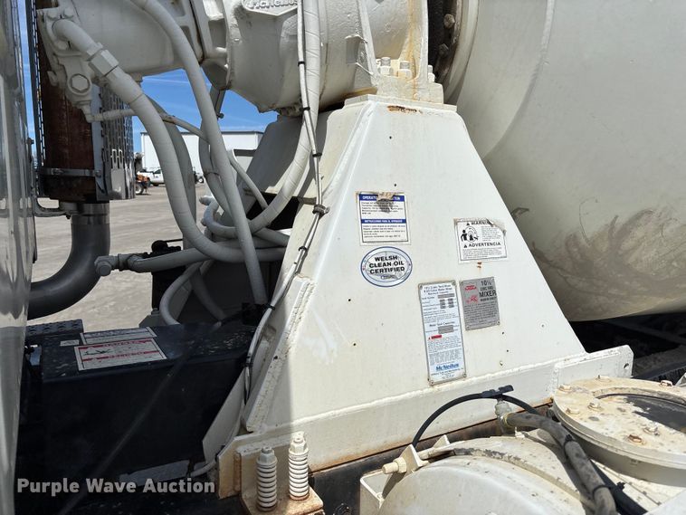 image for item FB3319 2007 Sterling L9500 ready mix truck