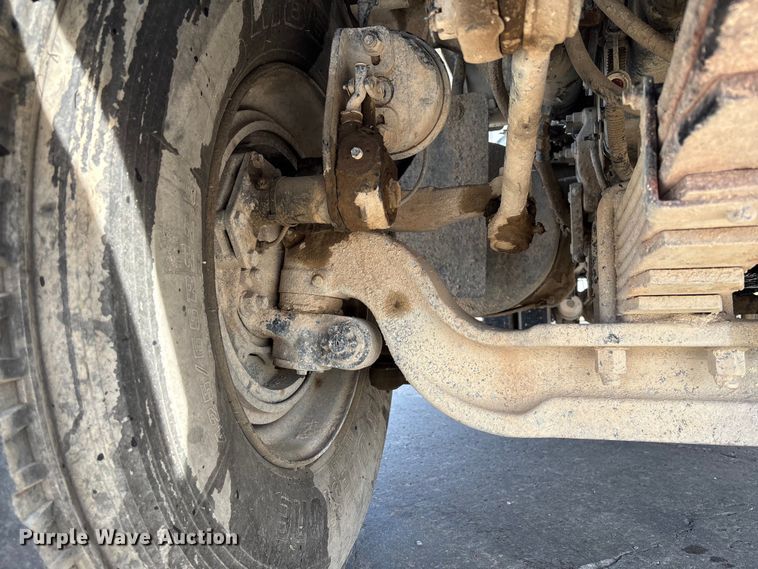 image for item FB3319 2007 Sterling L9500 ready mix truck