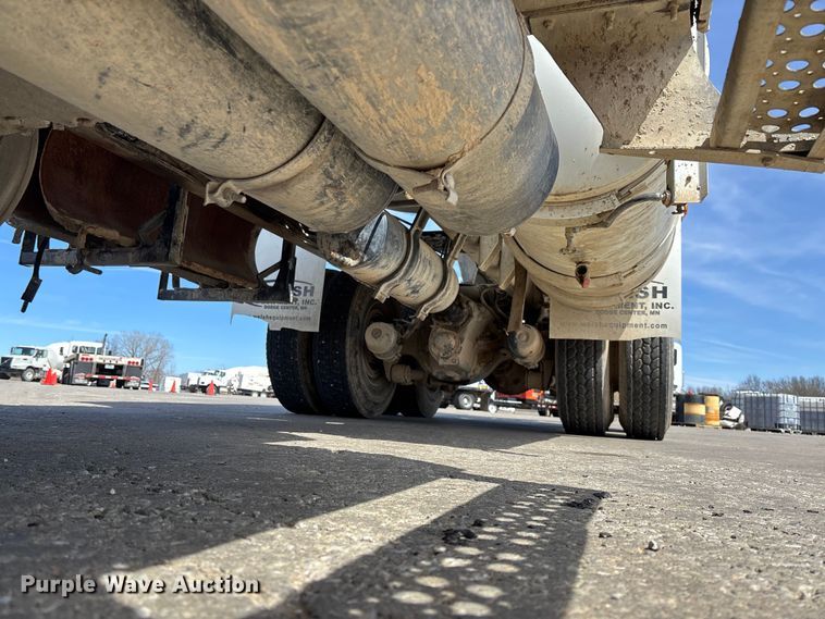 image for item FB3319 2007 Sterling L9500 ready mix truck