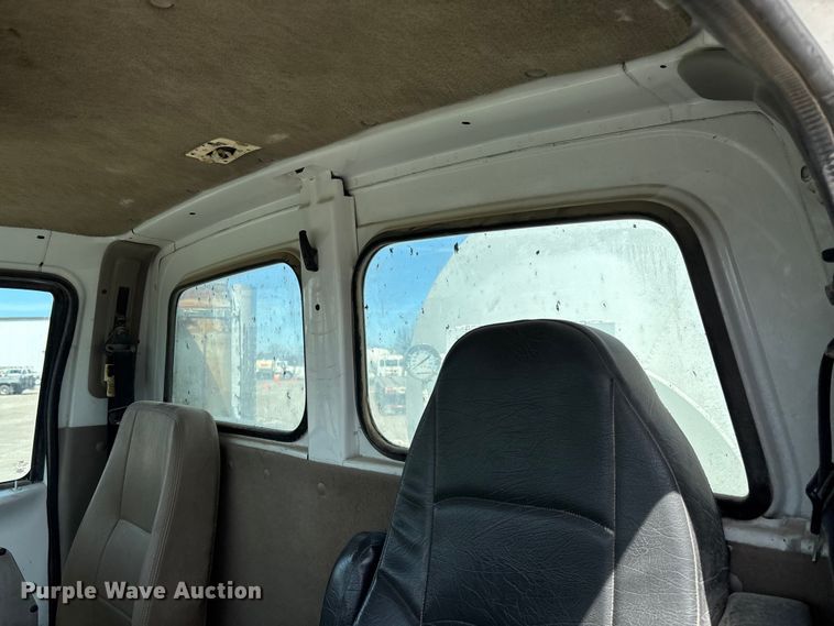 image for item FB3319 2007 Sterling L9500 ready mix truck