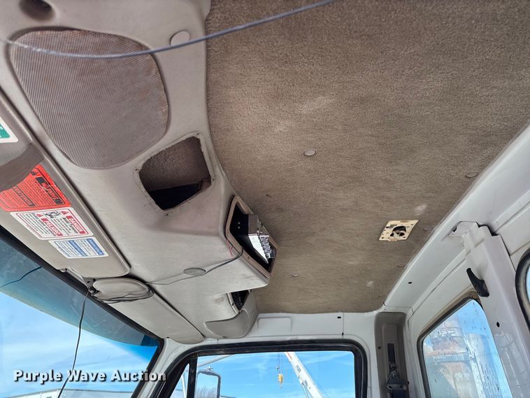 image for item FB3319 2007 Sterling L9500 ready mix truck