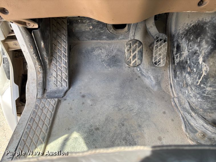 image for item FB3319 2007 Sterling L9500 ready mix truck