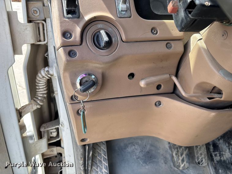 image for item FB3319 2007 Sterling L9500 ready mix truck