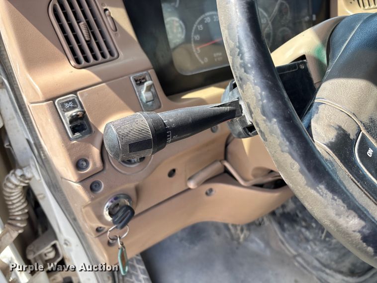 image for item FB3319 2007 Sterling L9500 ready mix truck