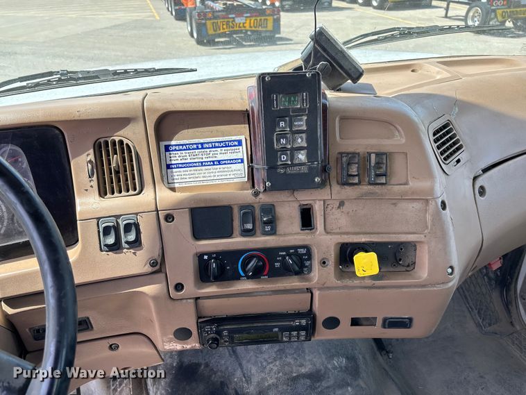 image for item FB3319 2007 Sterling L9500 ready mix truck