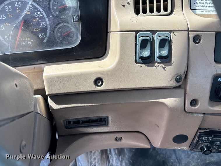 image for item FB3319 2007 Sterling L9500 ready mix truck