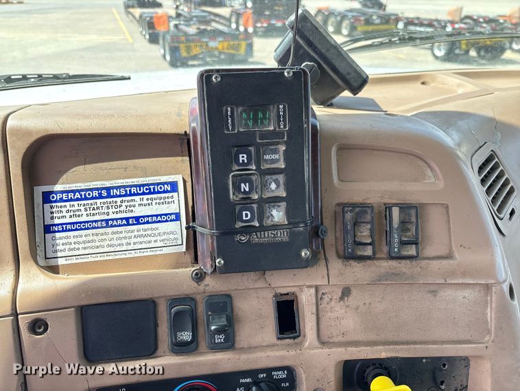 image for item FB3319 2007 Sterling L9500 ready mix truck