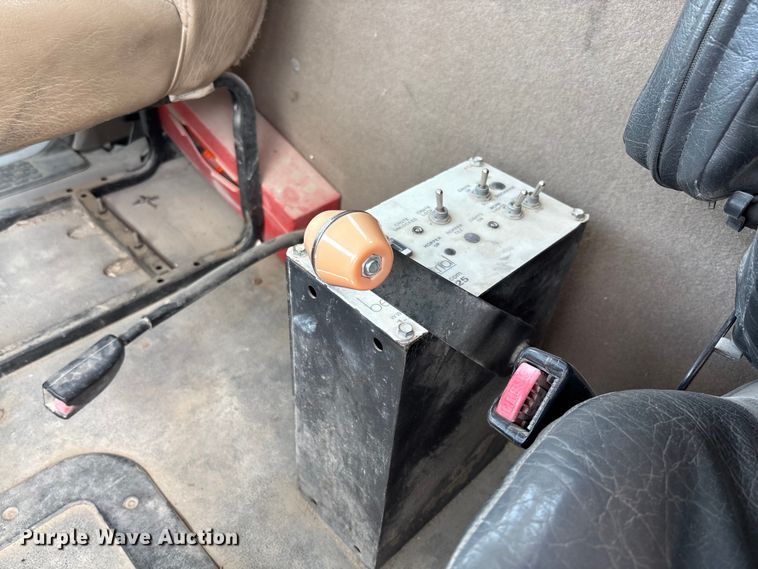 image for item FB3319 2007 Sterling L9500 ready mix truck