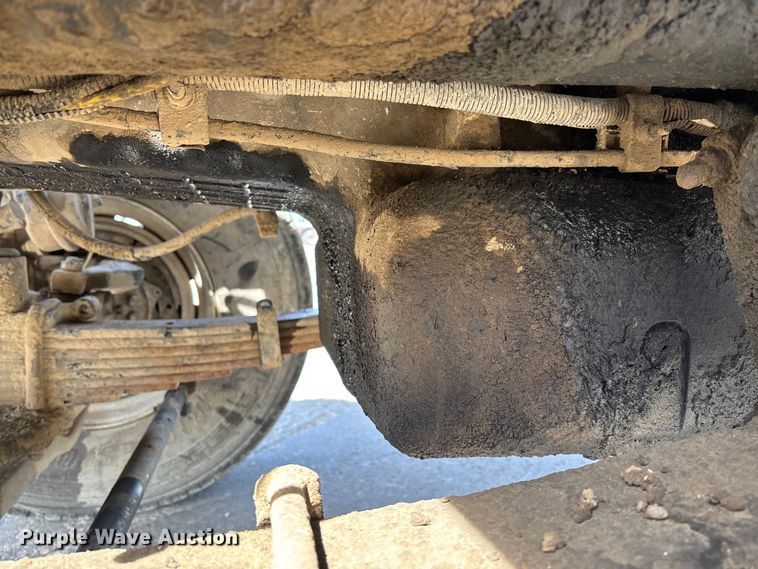 image for item FB3319 2007 Sterling L9500 ready mix truck