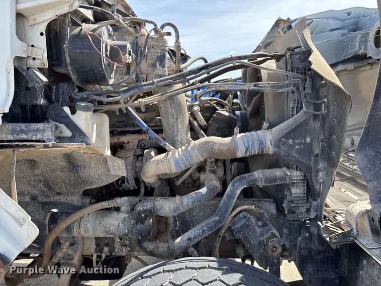 image for item FB3319 2007 Sterling L9500 ready mix truck