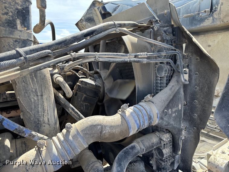 image for item FB3319 2007 Sterling L9500 ready mix truck