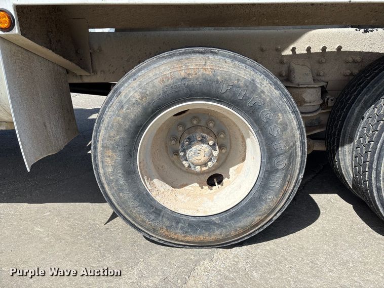 image for item FB3319 2007 Sterling L9500 ready mix truck