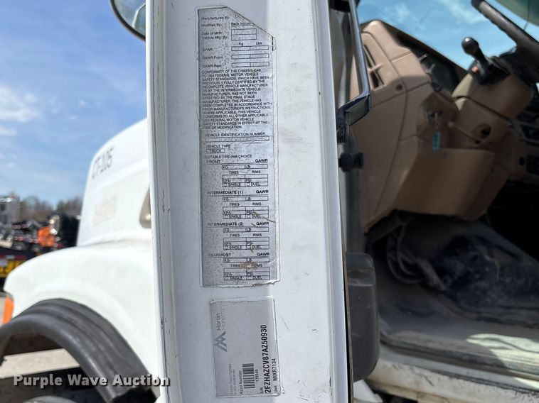 image for item FB3319 2007 Sterling L9500 ready mix truck