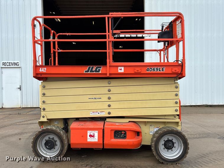 image for item FB3355 JLG 4069LE scissor lift
