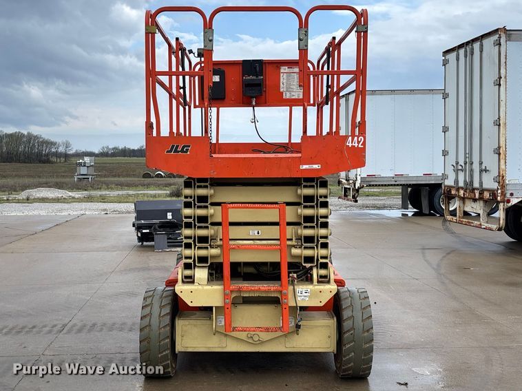 image for item FB3355 JLG 4069LE scissor lift