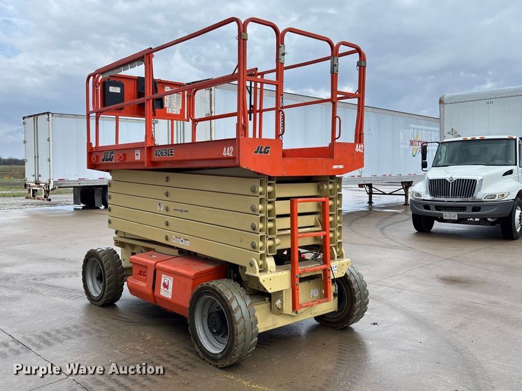 image for item FB3355 JLG 4069LE scissor lift