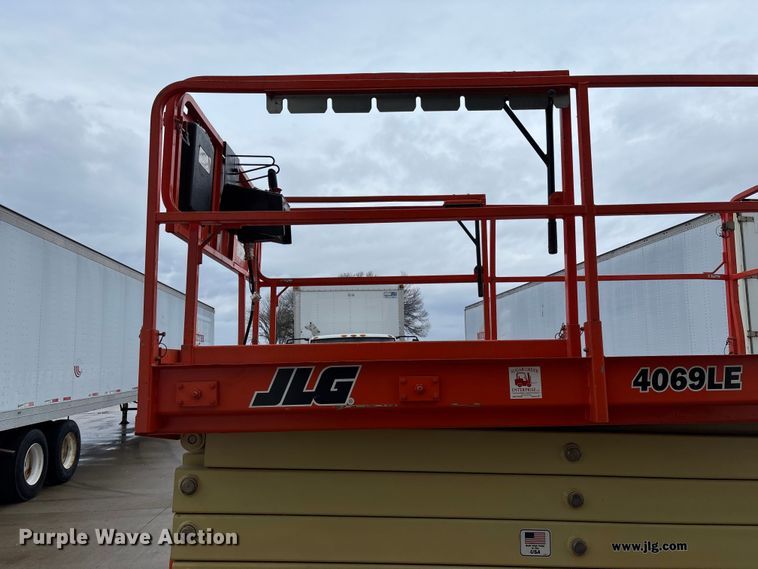 image for item FB3355 JLG 4069LE scissor lift