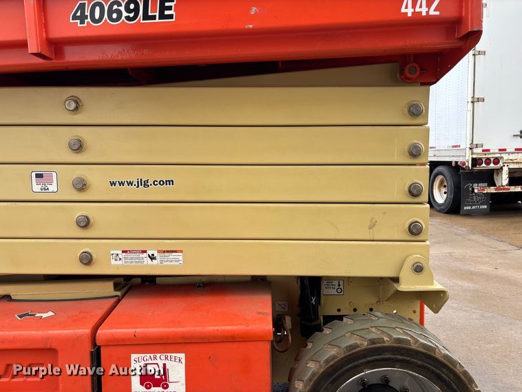 image for item FB3355 JLG 4069LE scissor lift