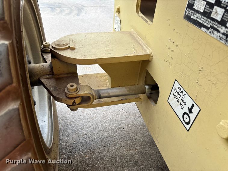 image for item FB3355 JLG 4069LE scissor lift