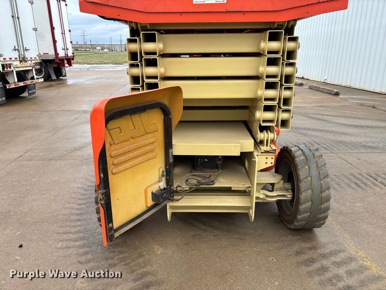 image for item FB3355 JLG 4069LE scissor lift