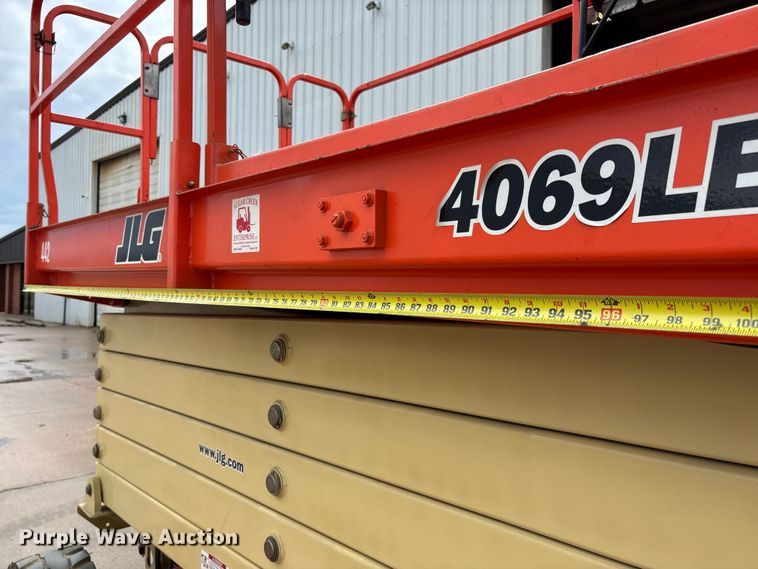 image for item FB3355 JLG 4069LE scissor lift
