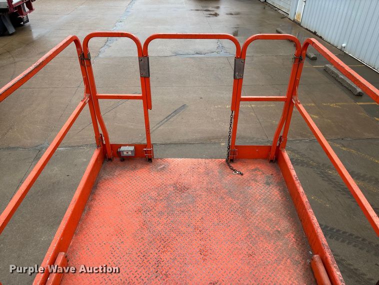 image for item FB3355 JLG 4069LE scissor lift