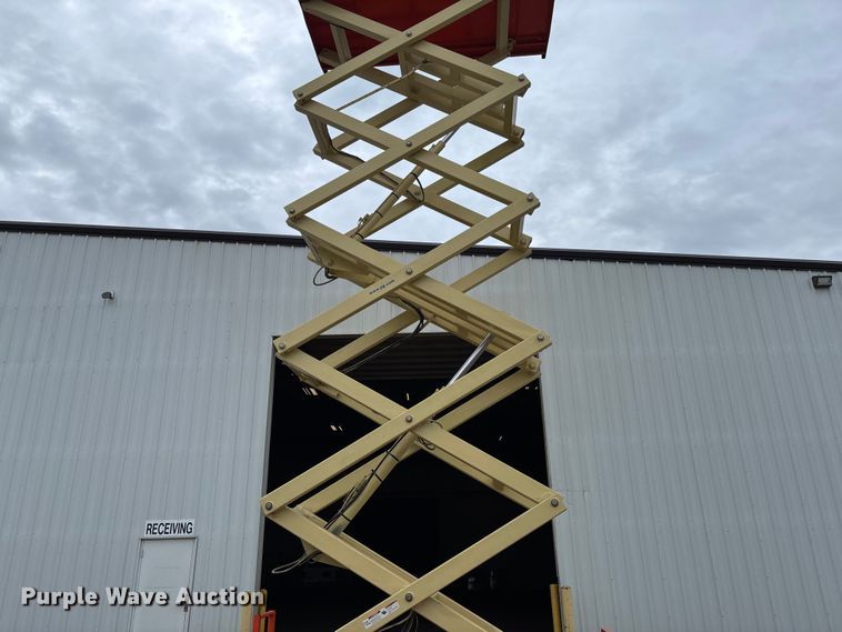 image for item FB3355 JLG 4069LE scissor lift