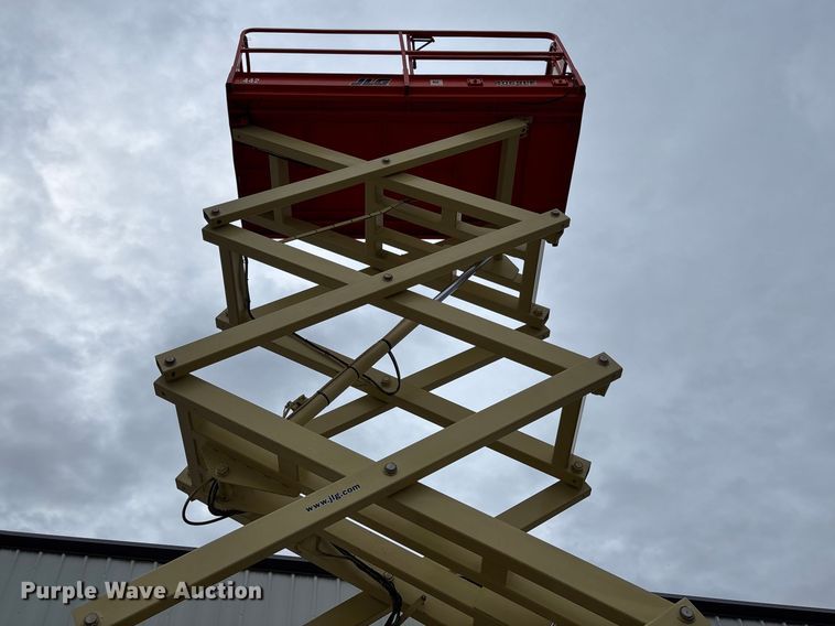 image for item FB3355 JLG 4069LE scissor lift