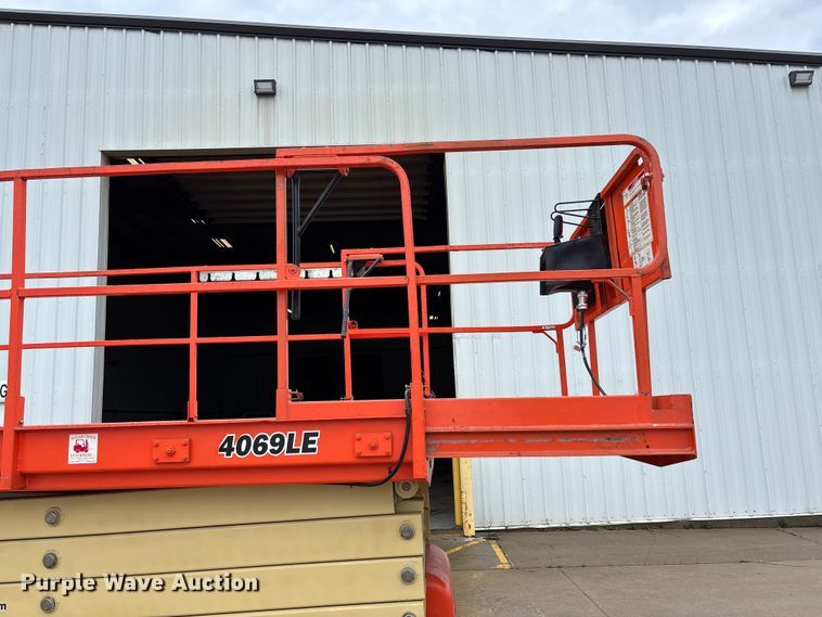 image for item FB3355 JLG 4069LE scissor lift