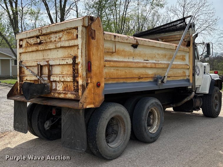 image for item FB3372 1983 Ford LNT8000 dump truck