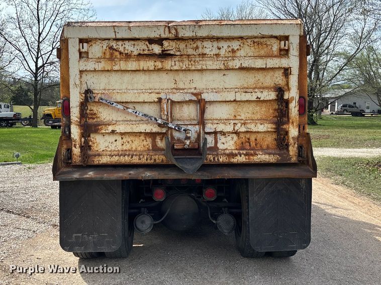 image for item FB3372 1983 Ford LNT8000 dump truck