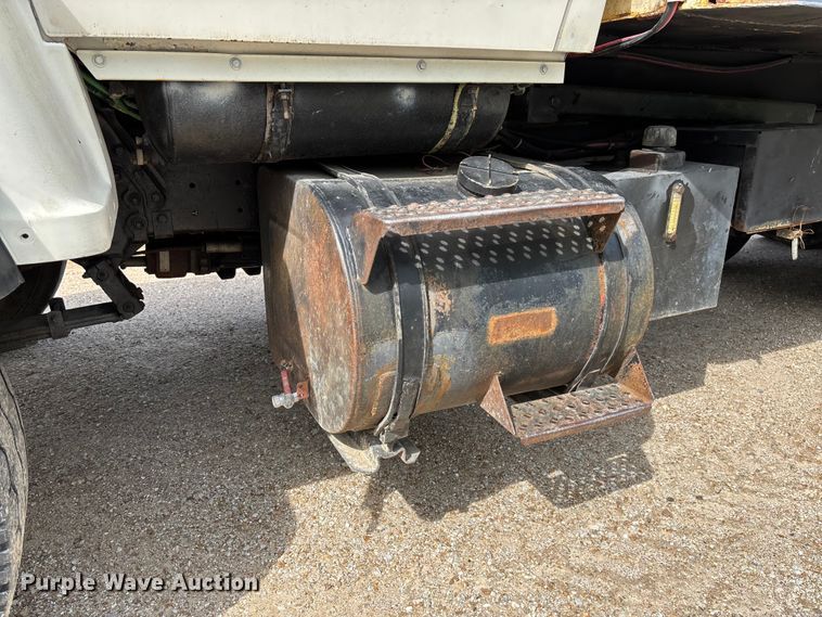 image for item FB3372 1983 Ford LNT8000 dump truck