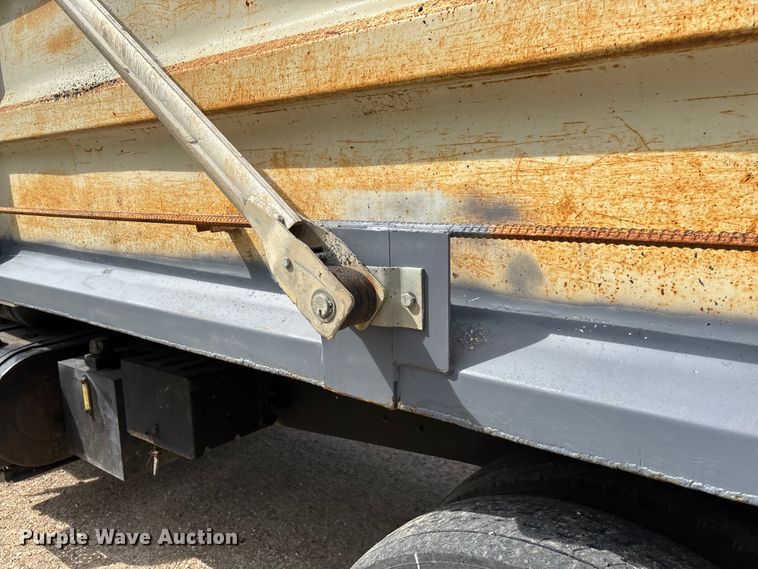 image for item FB3372 1983 Ford LNT8000 dump truck