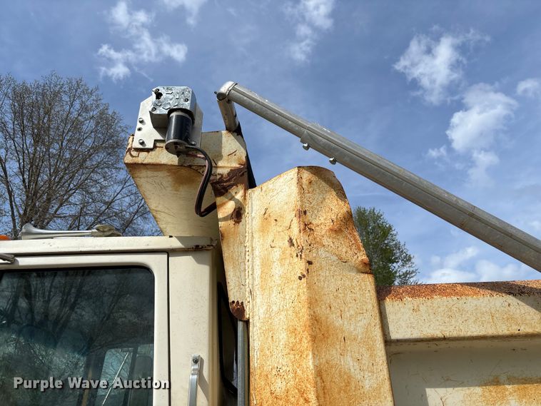 image for item FB3372 1983 Ford LNT8000 dump truck