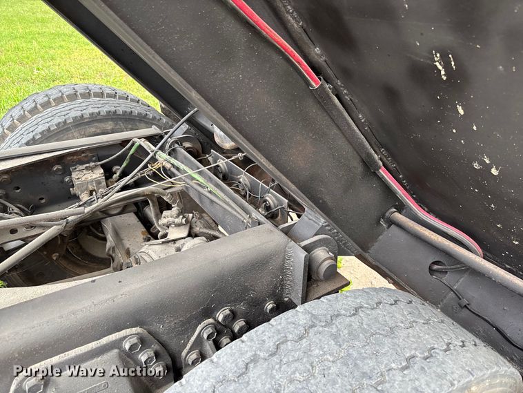 image for item FB3372 1983 Ford LNT8000 dump truck