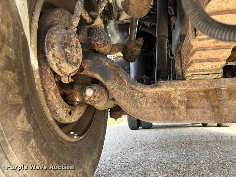 image for item FB3372 1983 Ford LNT8000 dump truck