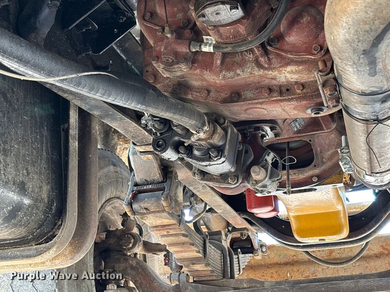 image for item FB3372 1983 Ford LNT8000 dump truck