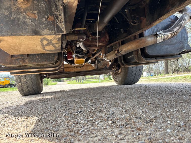 image for item FB3372 1983 Ford LNT8000 dump truck