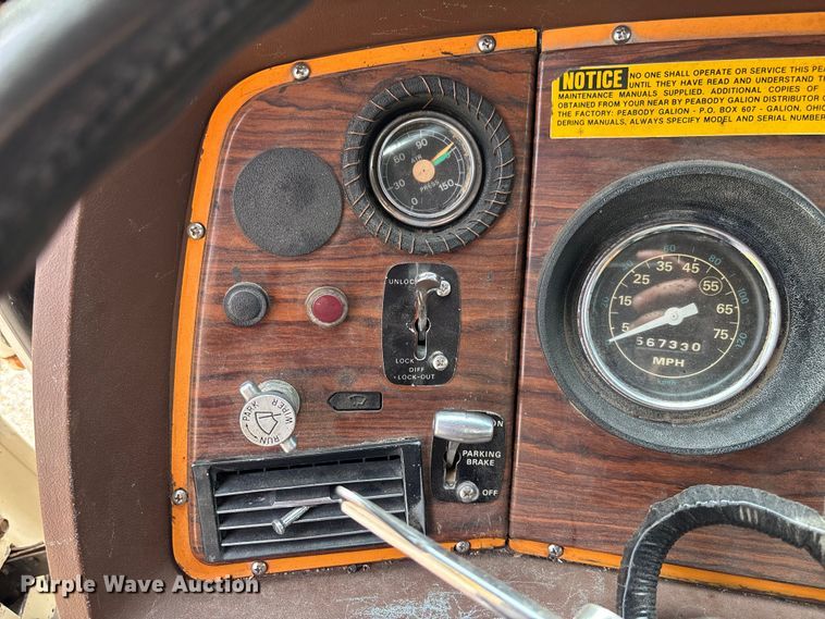 image for item FB3372 1983 Ford LNT8000 dump truck