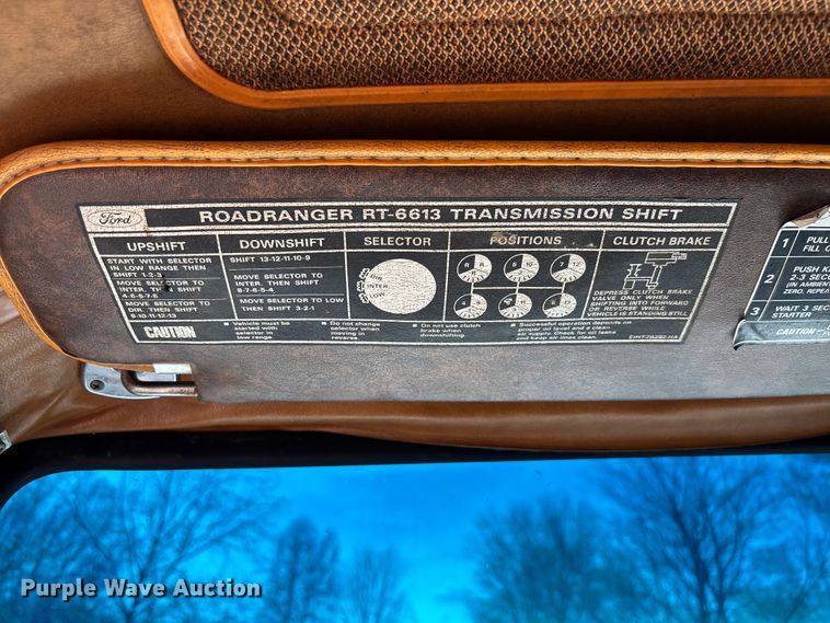 image for item FB3372 1983 Ford LNT8000 dump truck